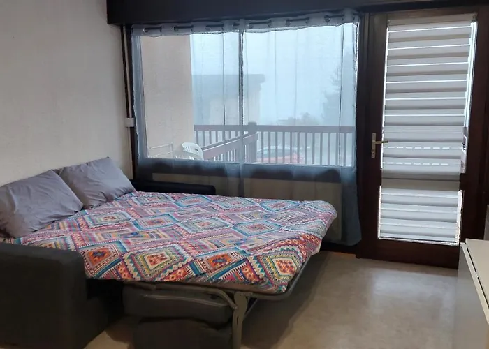 Font-Romeu : Studio cabine avec terrasse.